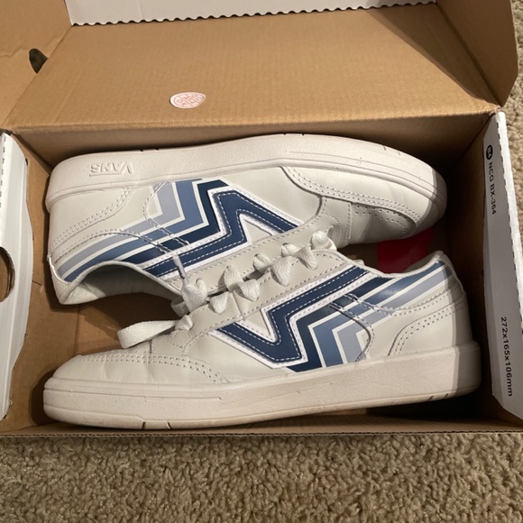 Penn state vans - Picture 4 of 4